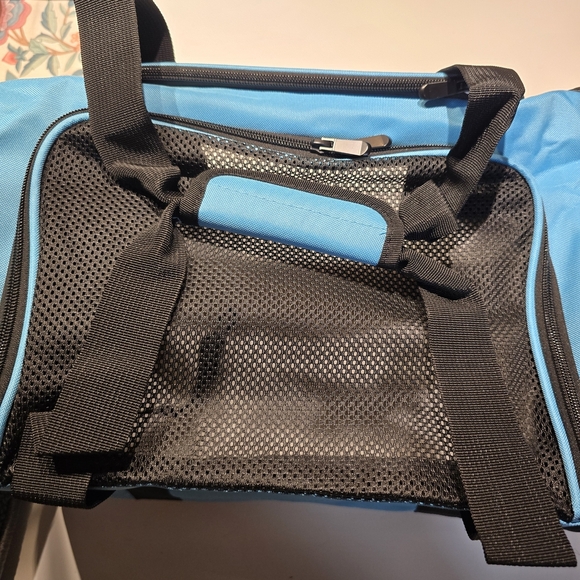 Source Unknown Blue Pet Carrier - Picture 2 of 5